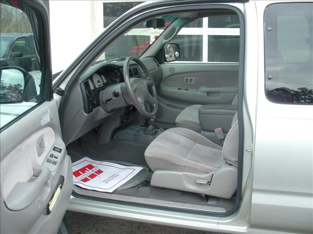 Toyota Tacoma 2001 photo 2