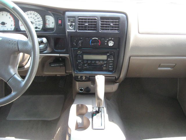 Toyota Tacoma 2001 photo 8