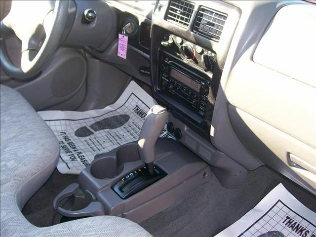 Toyota Tacoma 2002 photo 2