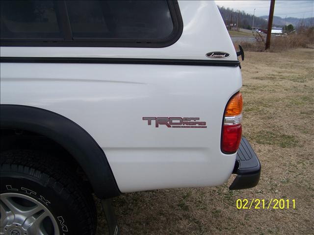 Toyota Tacoma 2002 photo 2