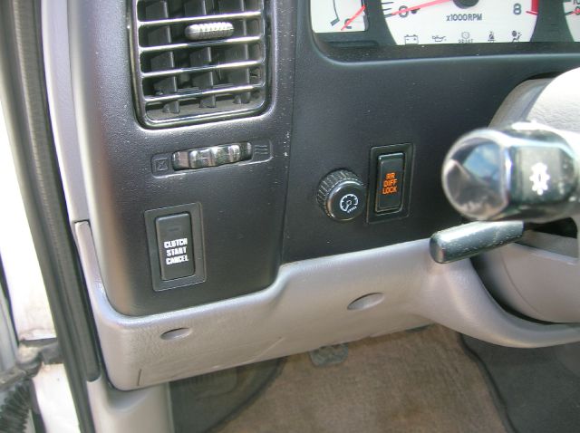 Toyota Tacoma 2002 photo 10