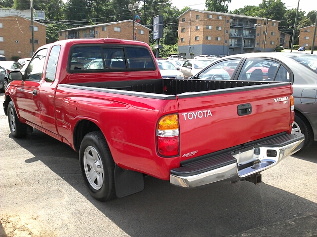 Toyota Tacoma 2002 photo 2