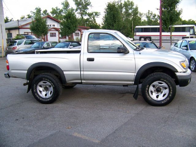 Toyota Tacoma 2002 photo 1