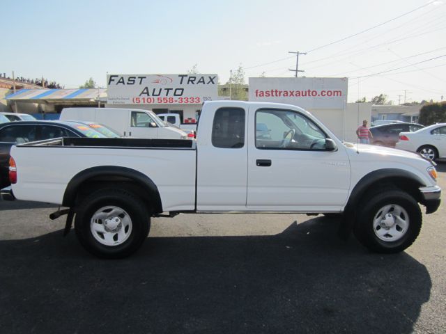 Toyota Tacoma SLT Laramie Big Horn Pickup Truck