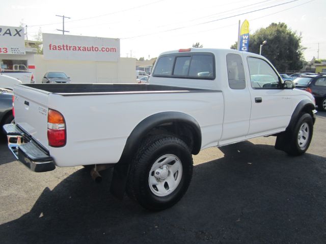 Toyota Tacoma 2002 photo 2