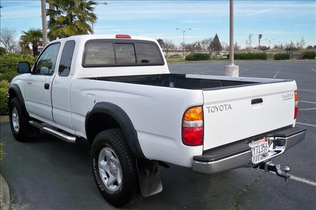 Toyota Tacoma 2002 photo 2