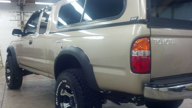 Toyota Tacoma 2002 photo 2