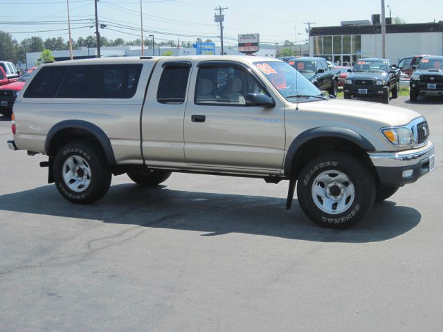 Toyota Tacoma 2002 photo 2