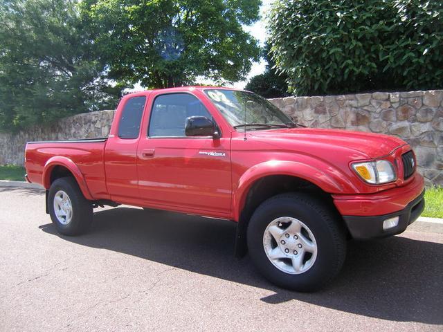 Toyota Tacoma 2500 CREW CAB 4x4 Pickup Truck