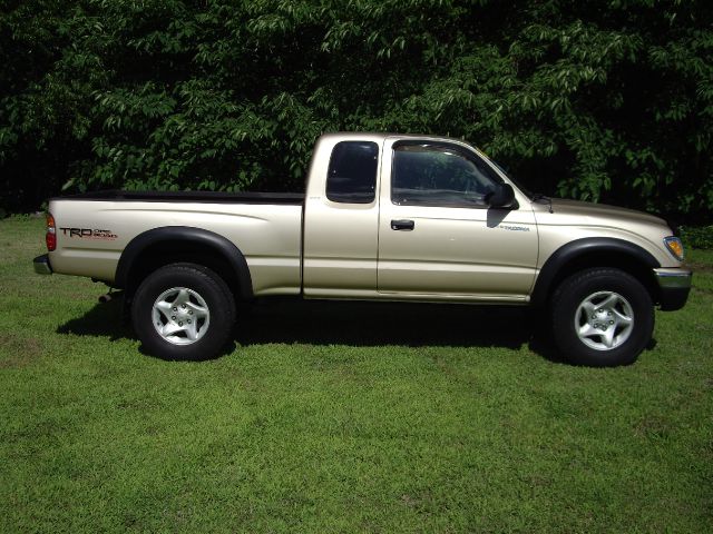 Toyota Tacoma LT Pickup 4D 6 1/2 Ft Pickup Truck