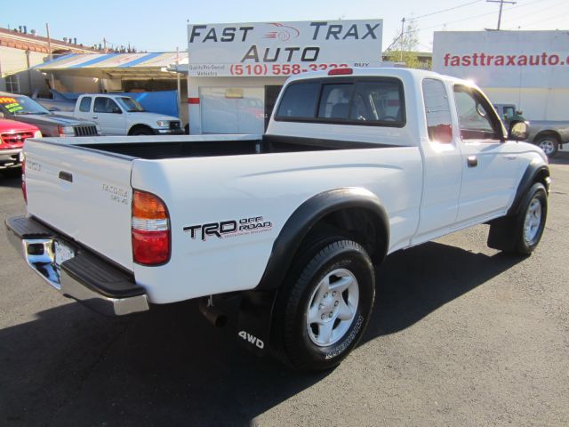 Toyota Tacoma 2003 photo 2