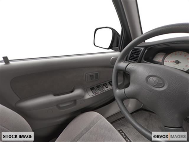 Toyota Tacoma 2003 photo 2