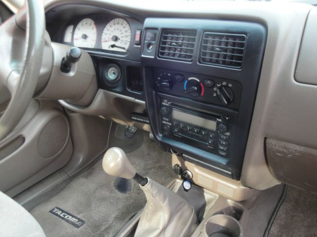 Toyota Tacoma 2003 photo 9