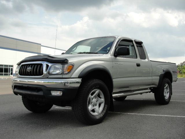 Toyota Tacoma LT Pickup 4D 6 1/2 Ft Pickup Truck