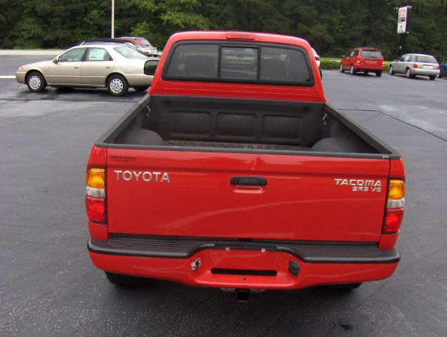 Toyota Tacoma LT Pickup 4D 6 1/2 Ft Pickup Truck