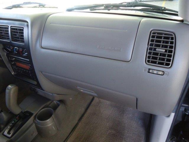 Toyota Tacoma 2003 photo 10