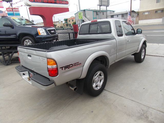 Toyota Tacoma 2003 photo 2