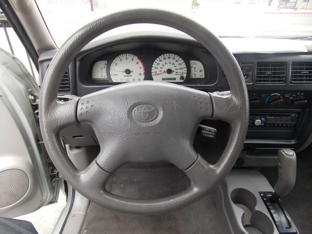 Toyota Tacoma 2003 photo 36