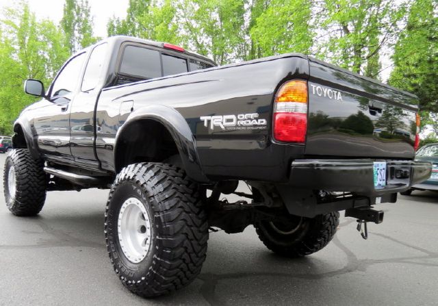 Toyota Tacoma 2009 Suzuki LE Popular Pickup Truck