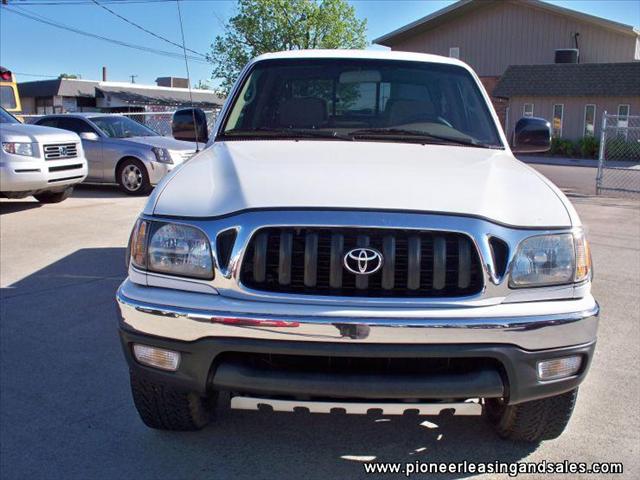 Toyota Tacoma 2004 photo 2