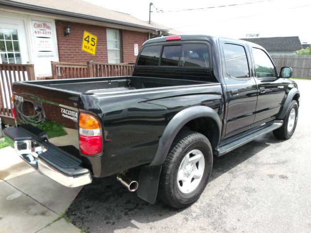 Toyota Tacoma 2004 photo 2