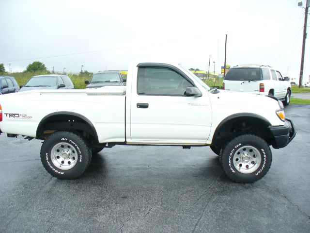 Toyota Tacoma 2004 photo 3