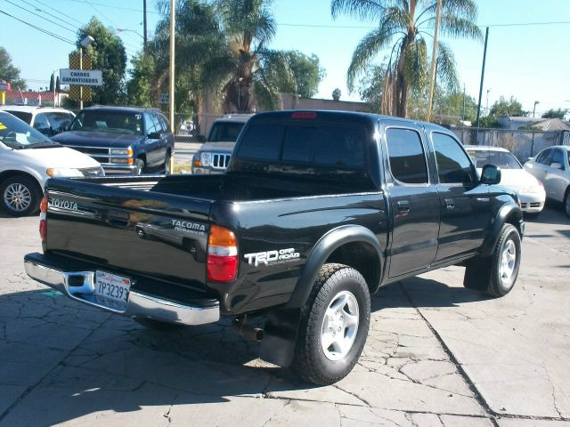 Toyota Tacoma 2004 photo 2