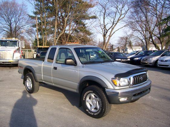 Toyota Tacoma 2004 photo 2