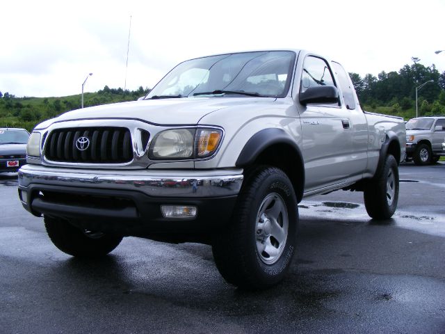 Toyota Tacoma LT Pickup 4D 6 1/2 Ft Pickup Truck