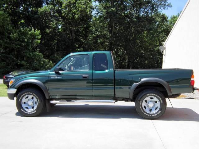 Toyota Tacoma 2004 photo 3