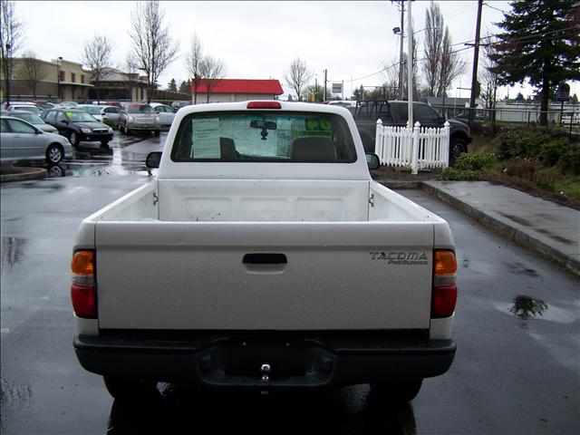 Toyota Tacoma 2004 photo 3