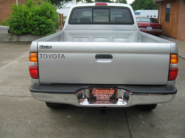 Toyota Tacoma 2004 photo 26