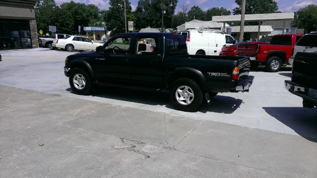 Toyota Tacoma 2004 photo 2