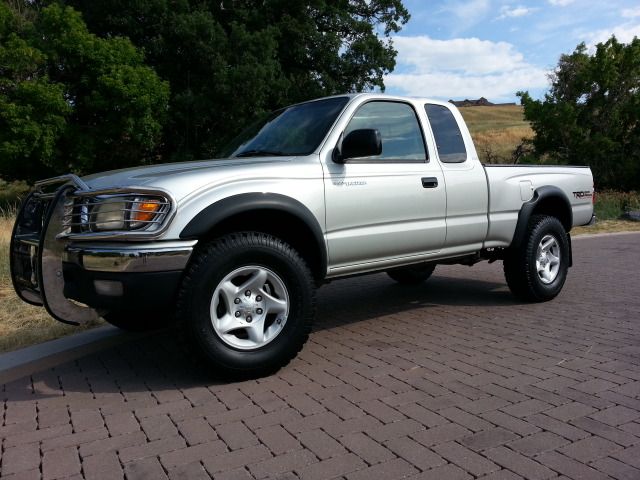 Toyota Tacoma LT Pickup 4D 6 1/2 Ft Pickup Truck