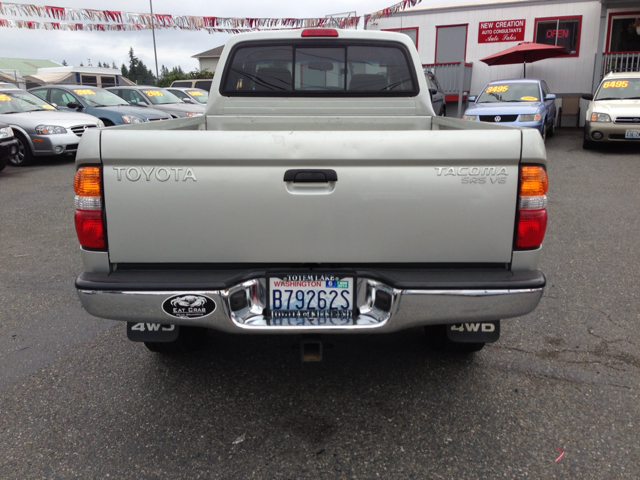 Toyota Tacoma 2004 photo 2