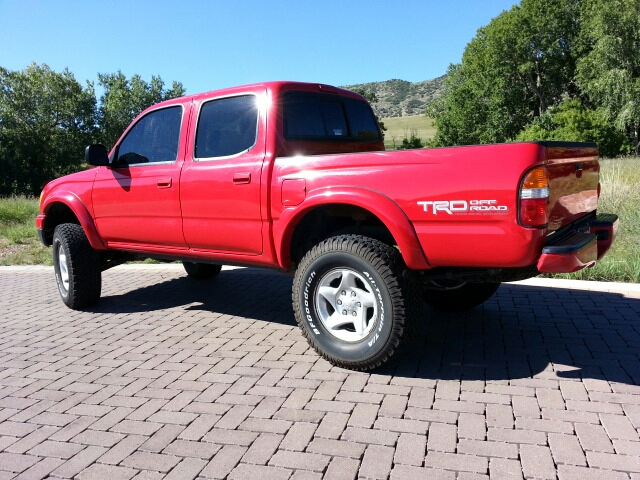 Toyota Tacoma 2004 photo 2