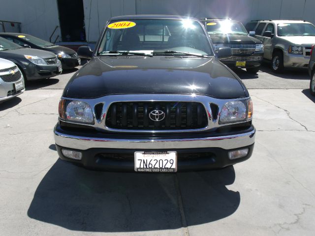 Toyota Tacoma 2004 photo 2