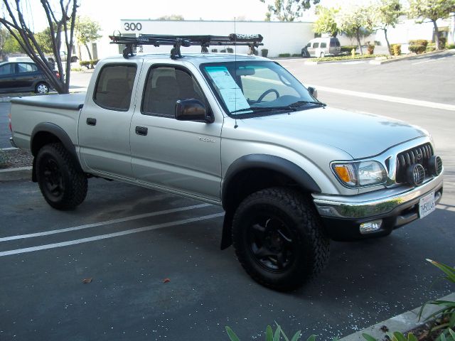 Toyota Tacoma 2004 photo 2