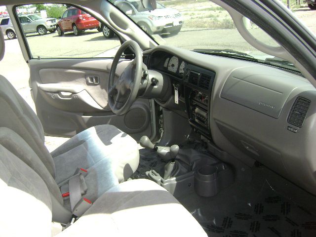 Toyota Tacoma 2004 photo 8