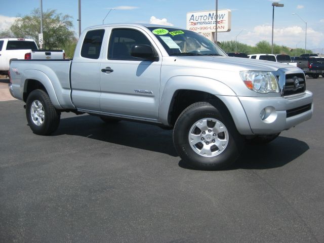 Toyota Tacoma SE W/dvd Pickup Truck