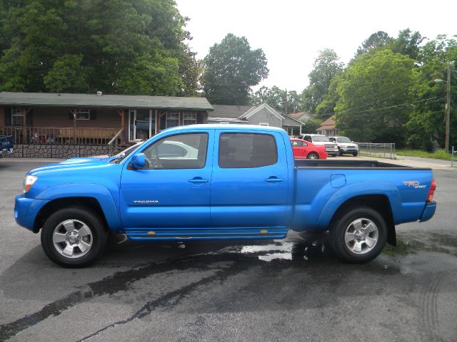 Toyota Tacoma 2005 photo 2