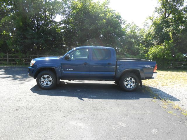 Toyota Tacoma 2005 photo 2