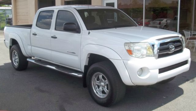 Toyota Tacoma 2005 photo 2