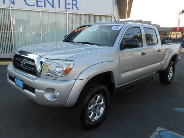 Toyota Tacoma 2005 photo 2