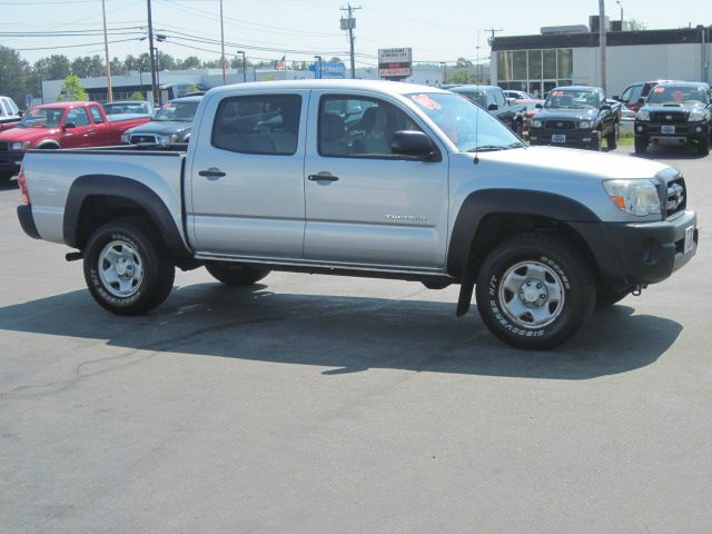 Toyota Tacoma 2005 photo 2