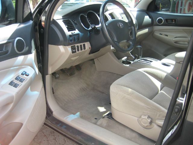 Toyota Tacoma 2005 photo 2