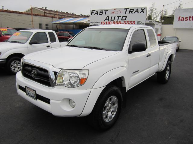 Toyota Tacoma 2005 photo 2