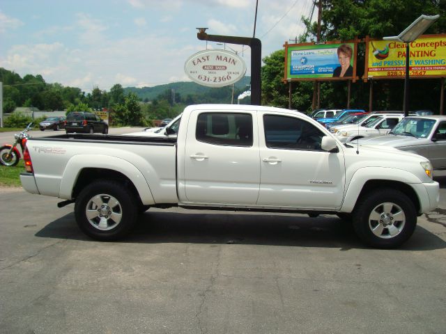 Toyota Tacoma 2005 photo 2