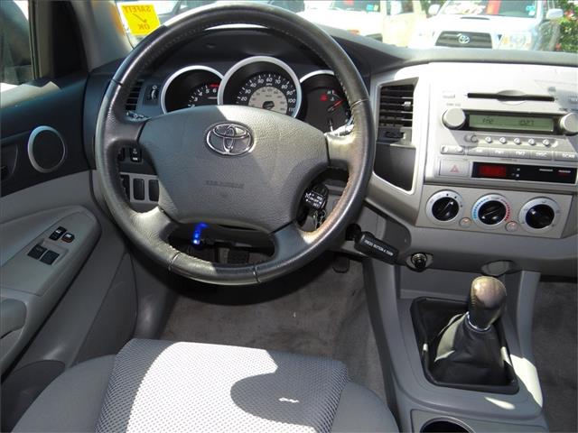 Toyota Tacoma 2005 photo 16