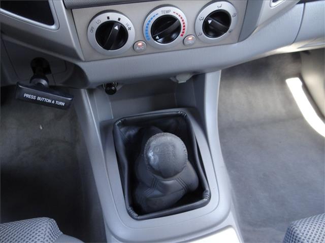 Toyota Tacoma 2005 photo 2